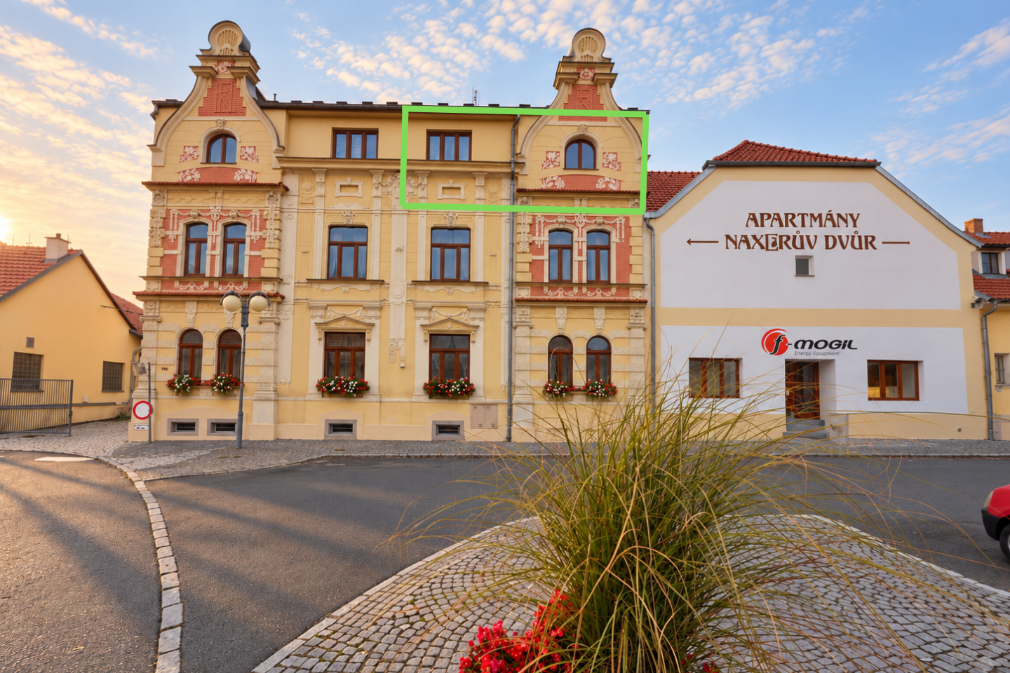 Pronájem bytu 3+1, 74 m², Horažďovice, ulice Husovo náměstí